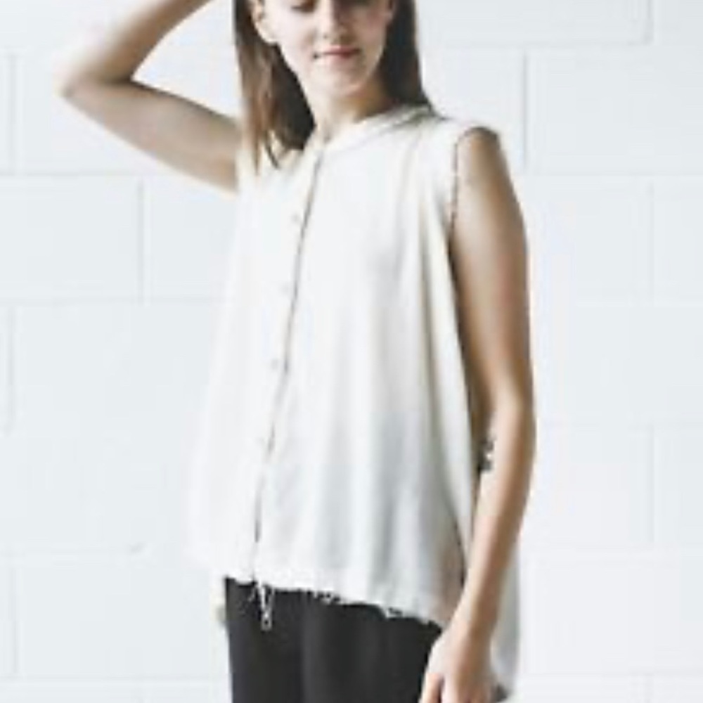 Black Crane Gauze Ivory Sleeveless Top